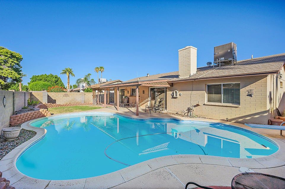 2319 E Loma Vista Dr Tempe, AZ 85282 photo 2