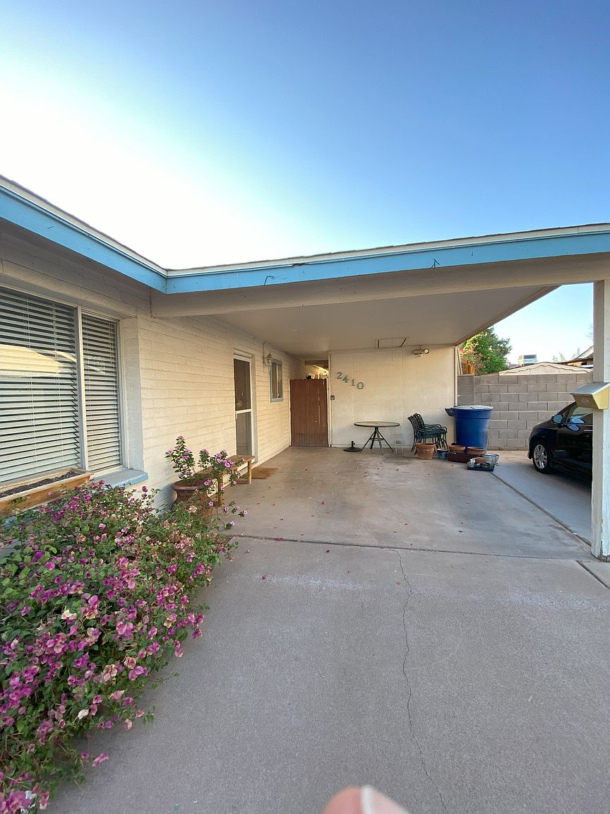2410 E Manhatton Dr photo 2