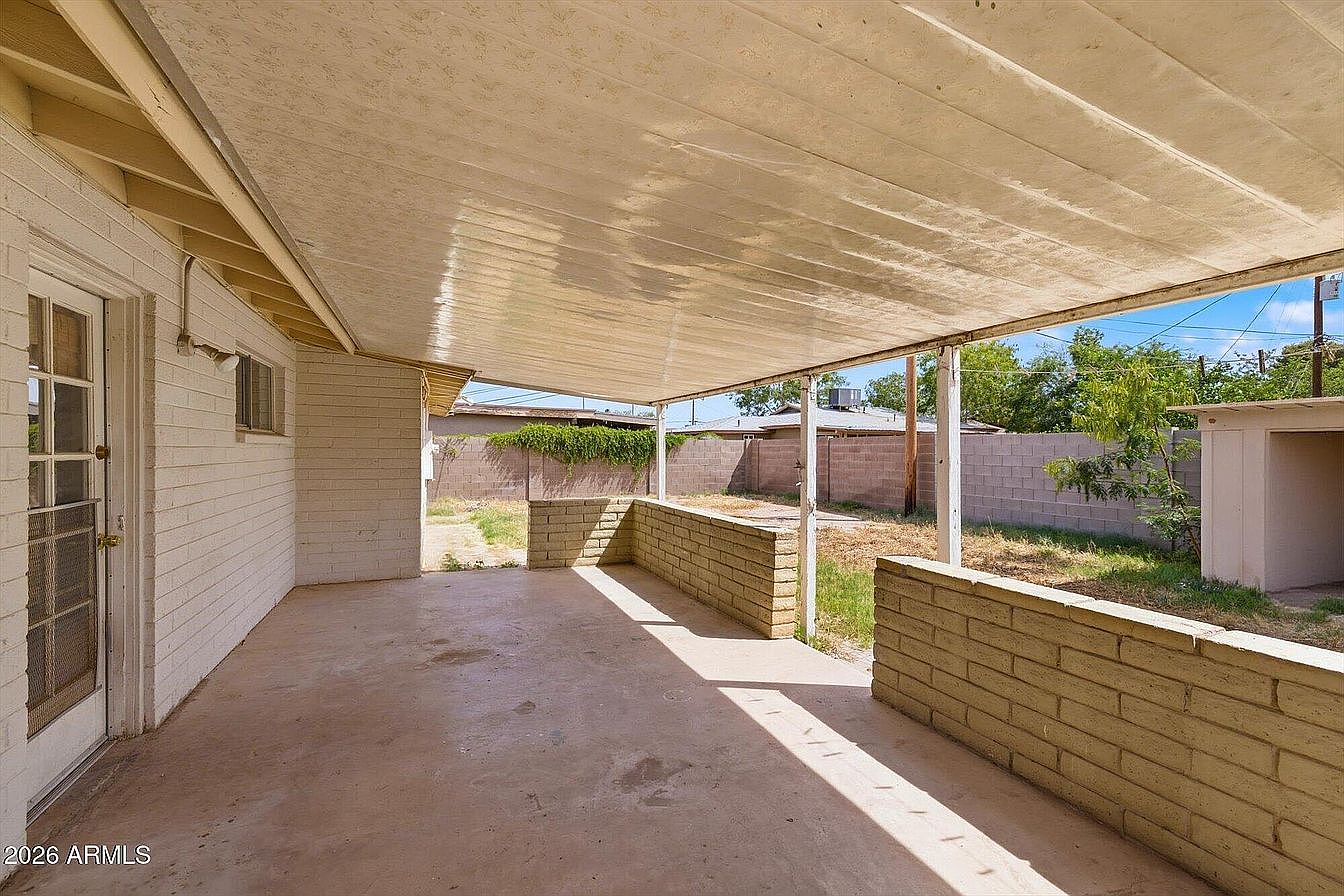 713 S Sycamore photo 5