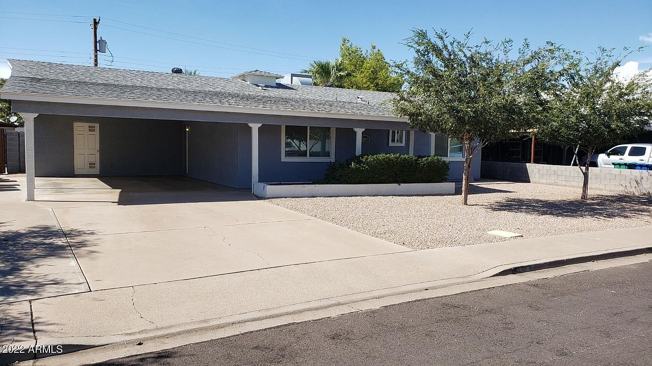 1654 N Queensbury