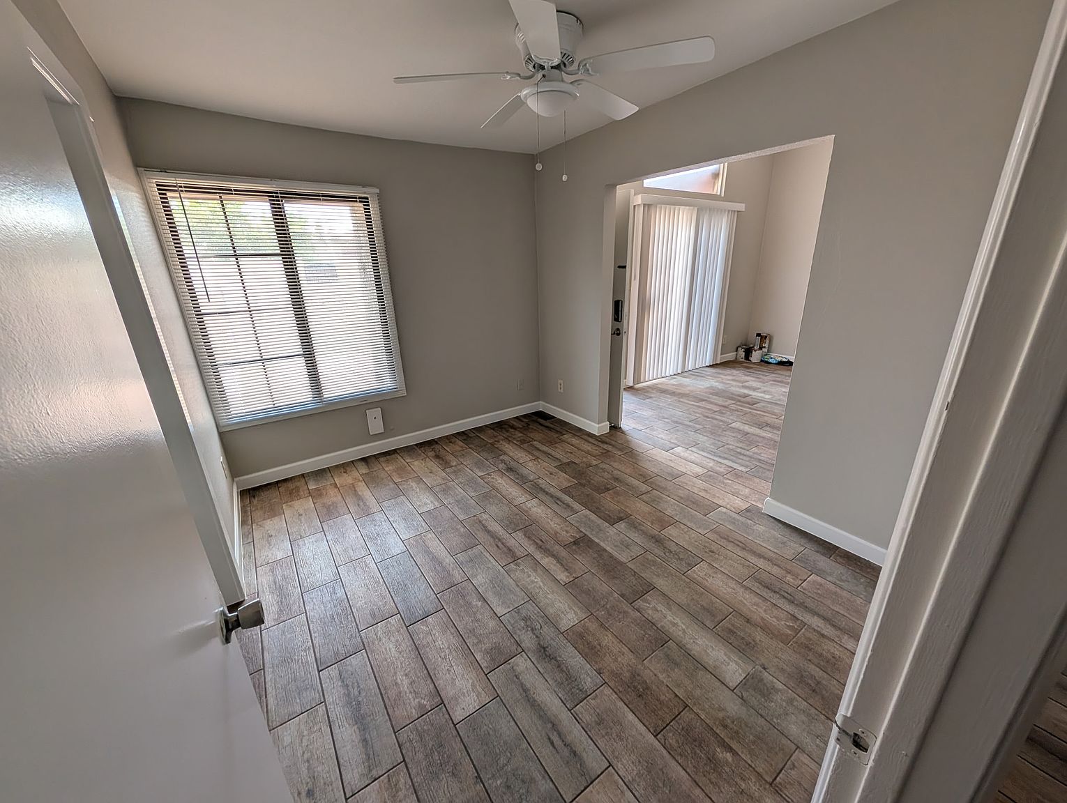 624 N Santa Barbara photo 5