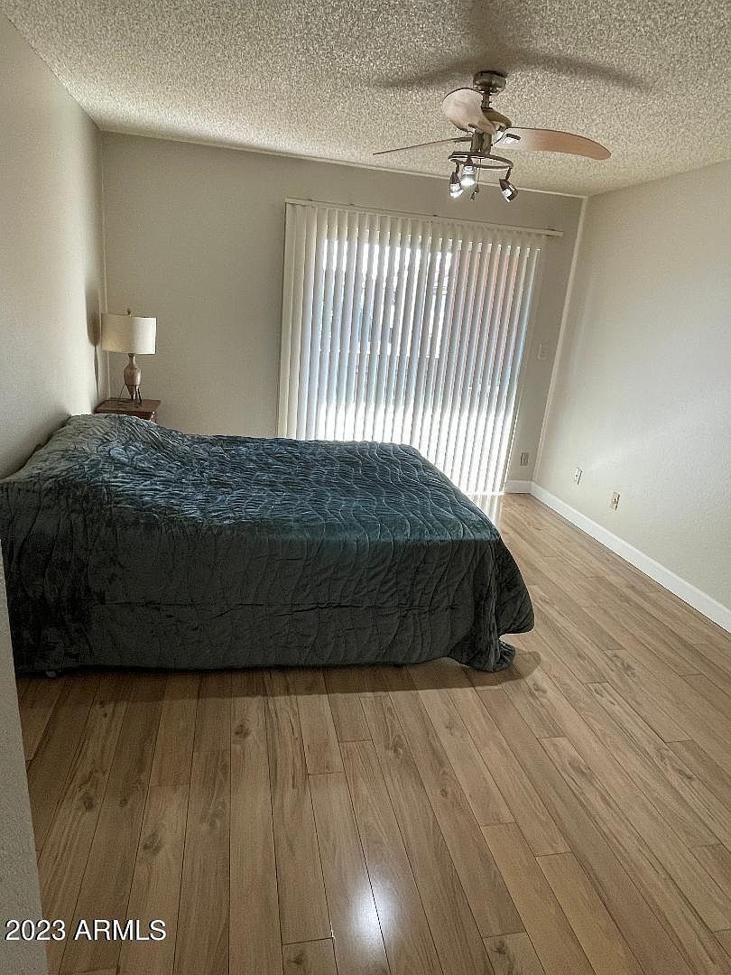 540 N May St photo 4