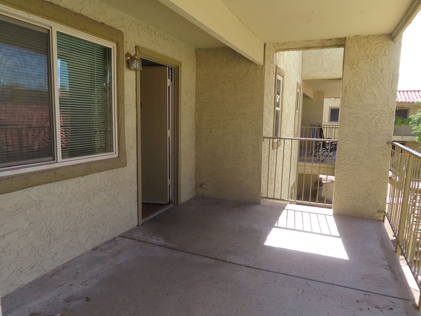2220 W Dora St Mesa, AZ 85201 photo 3