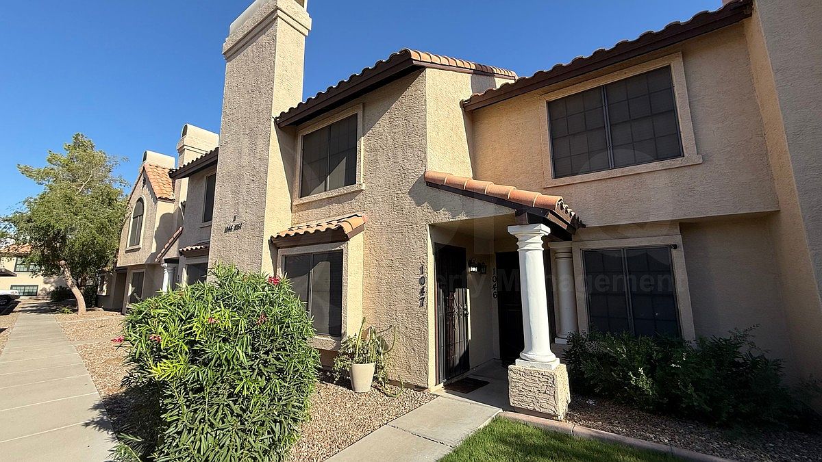 921 W UNIVERSITY Drive photo 5