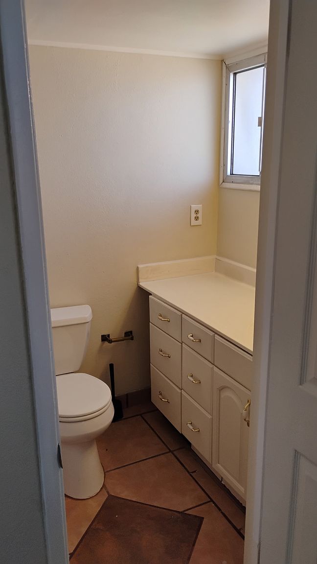 1126 W Heather Dr photo 5
