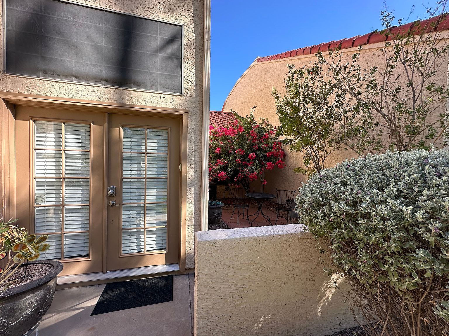 602 N May Street photo 4