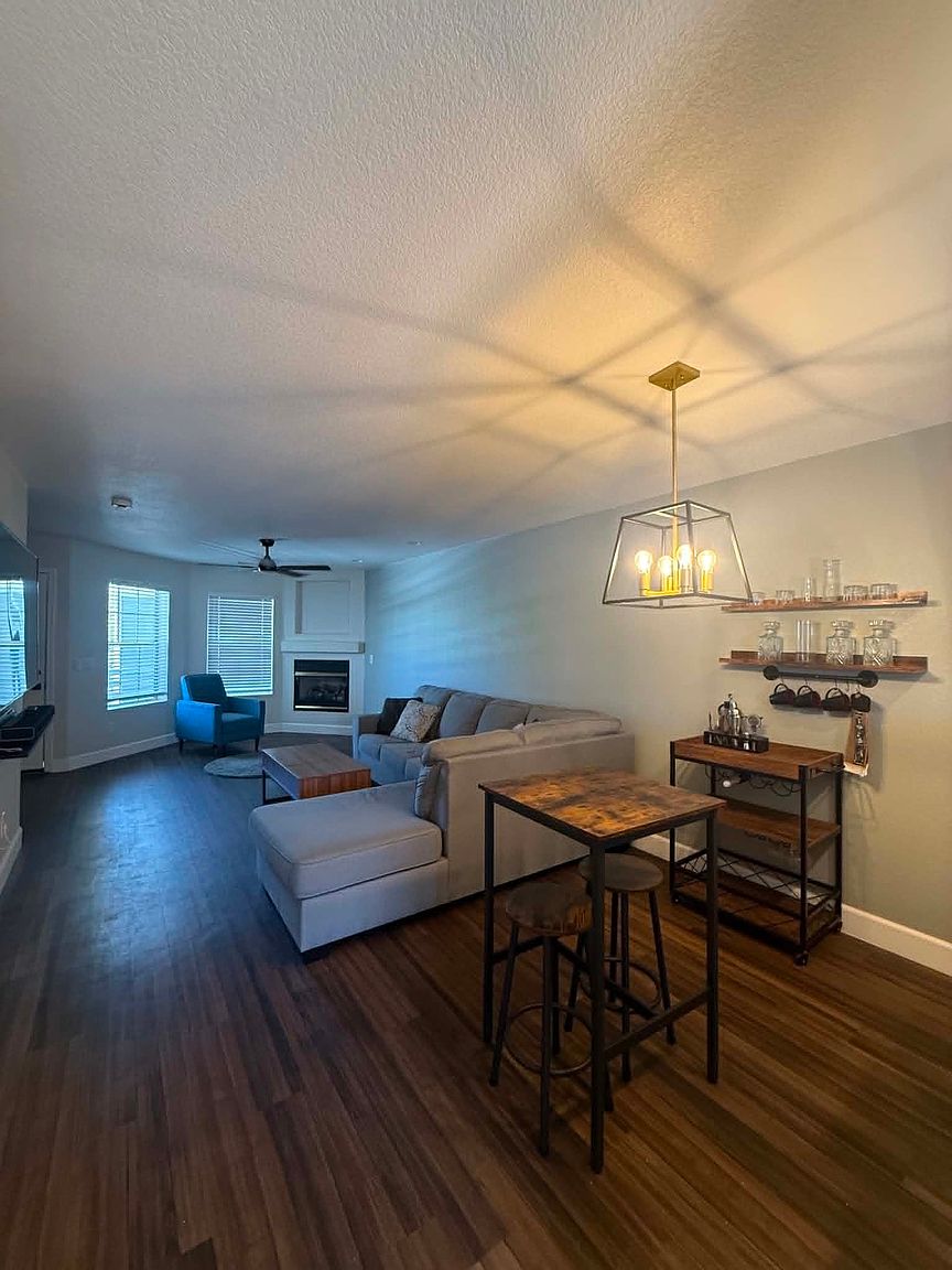 1505 N Center St Mesa, AZ 85201 photo 4