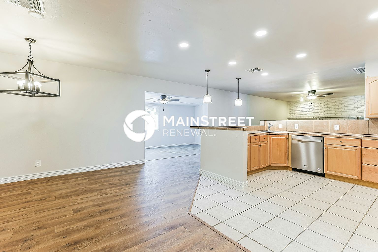 1335 E Ellis Cir Mesa, AZ 85203 photo 4