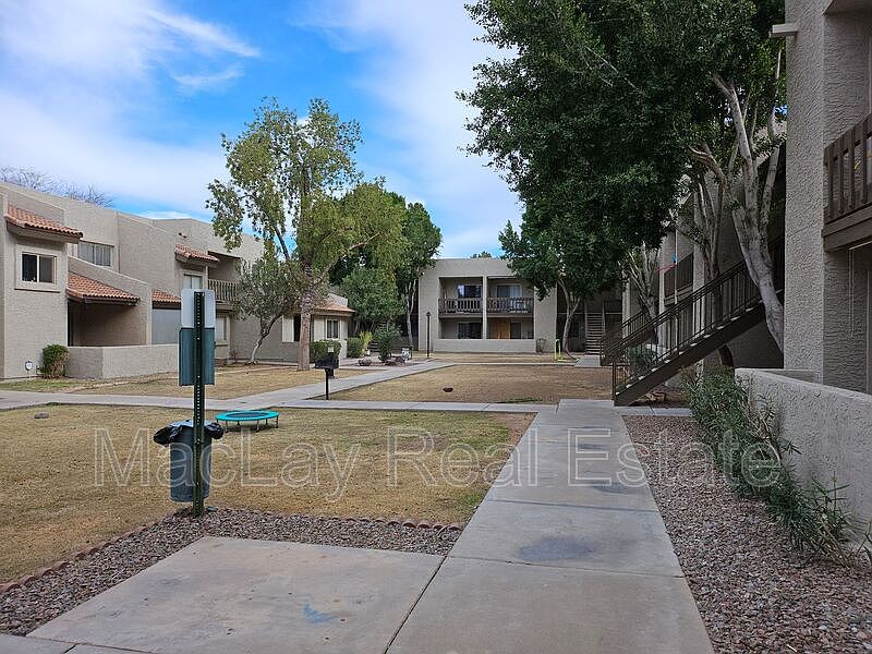 520 N Stapley Dr photo 4