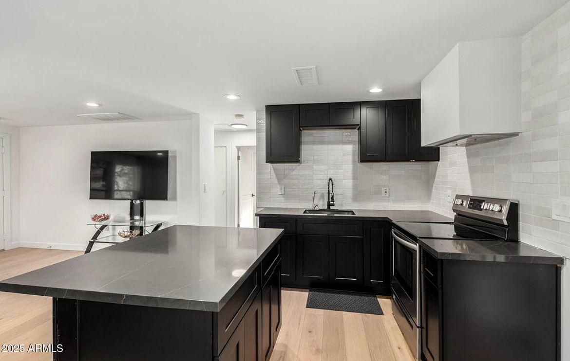 26 N Parsell photo 4