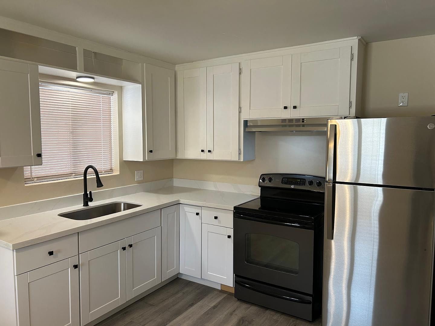 726 E 3rd Ave Mesa, AZ 85204 photo 4
