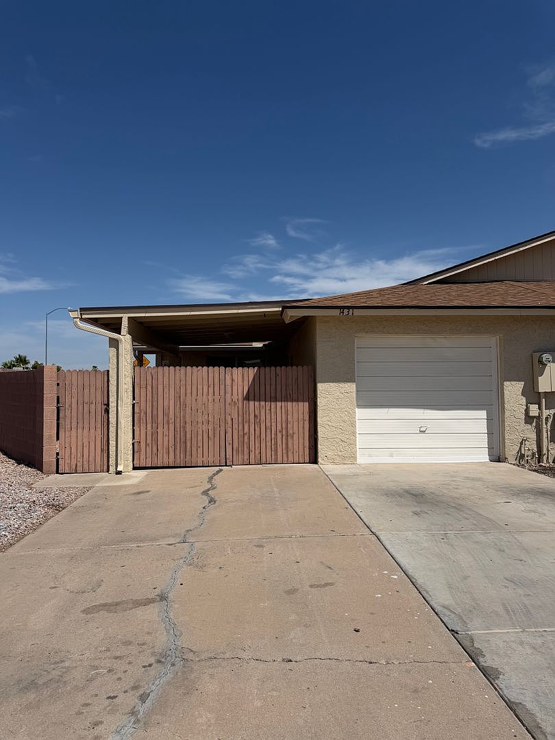 1431 S Lazona Dr photo 2
