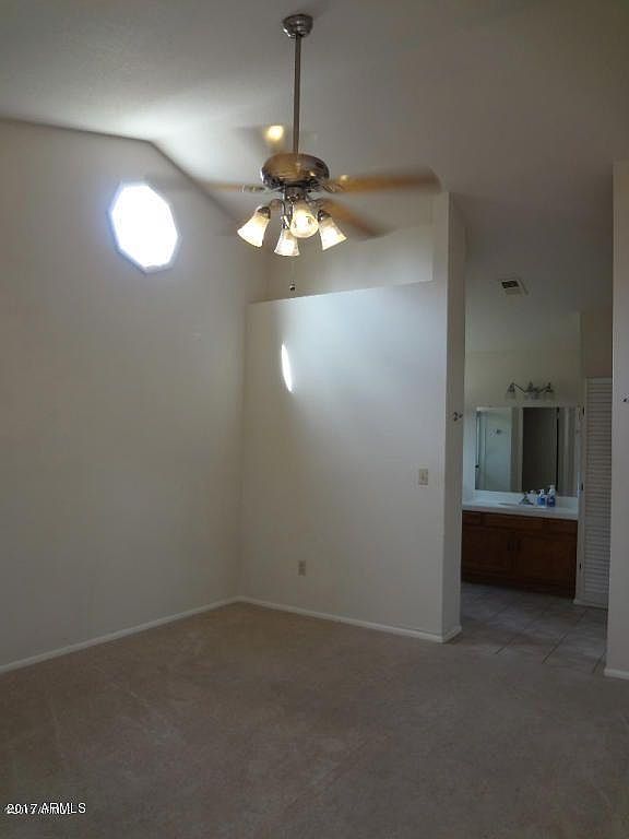 1912 S Hall photo 4