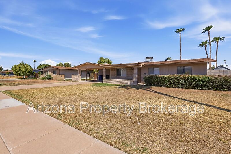 2106 E Evergreen St photo 4