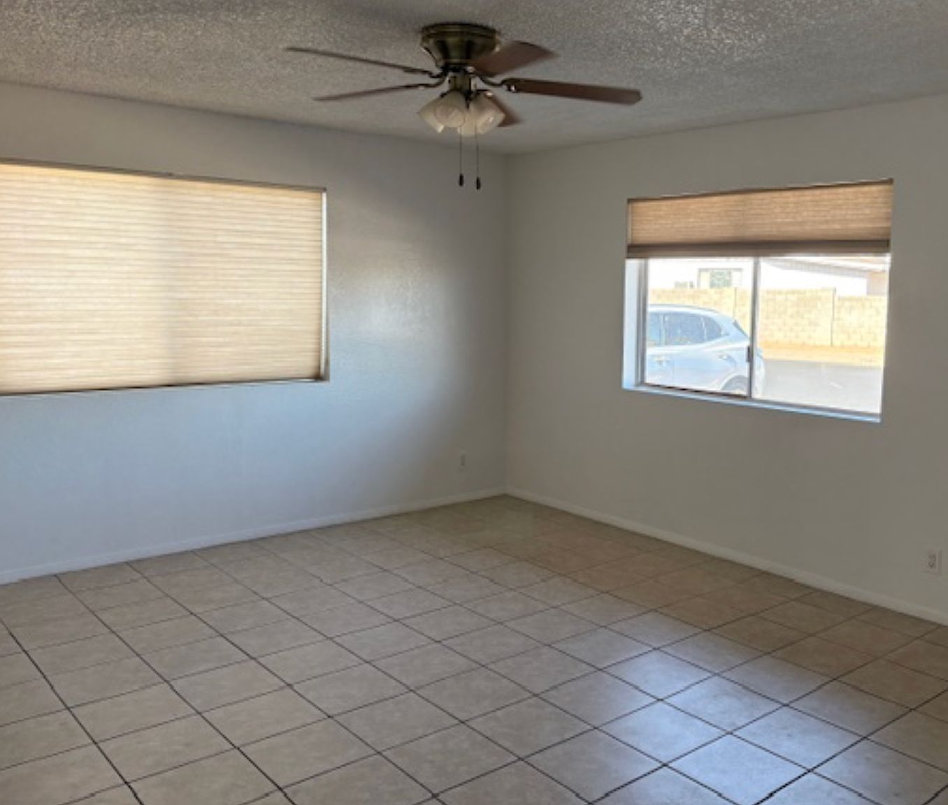 460 N Quinn photo 3