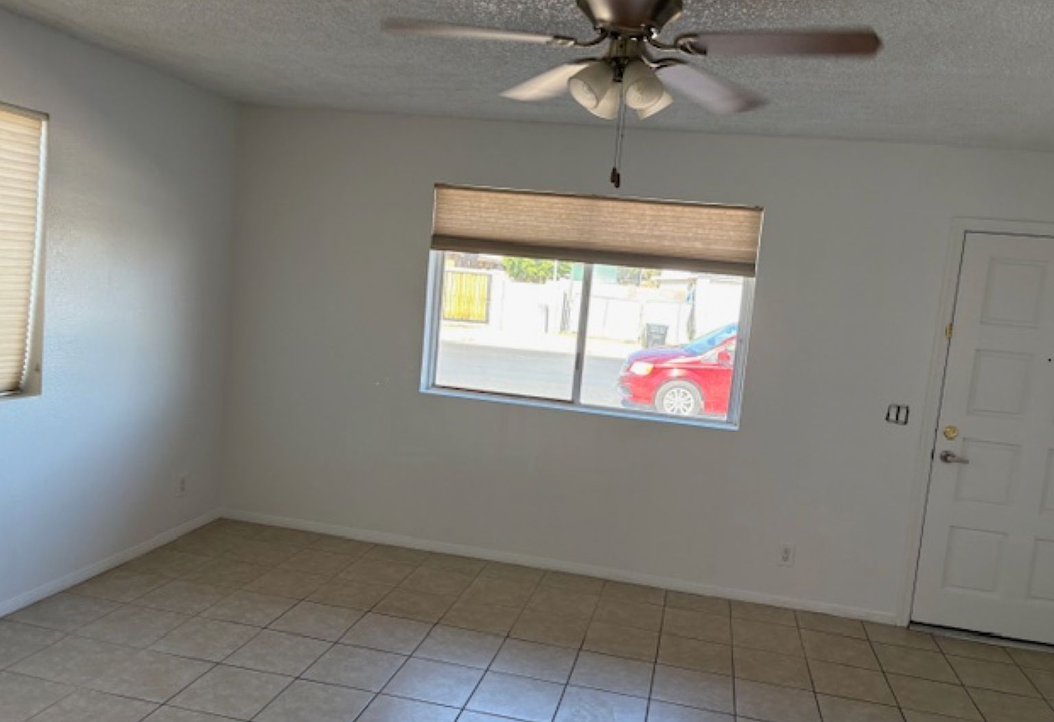 460 N Quinn photo 4