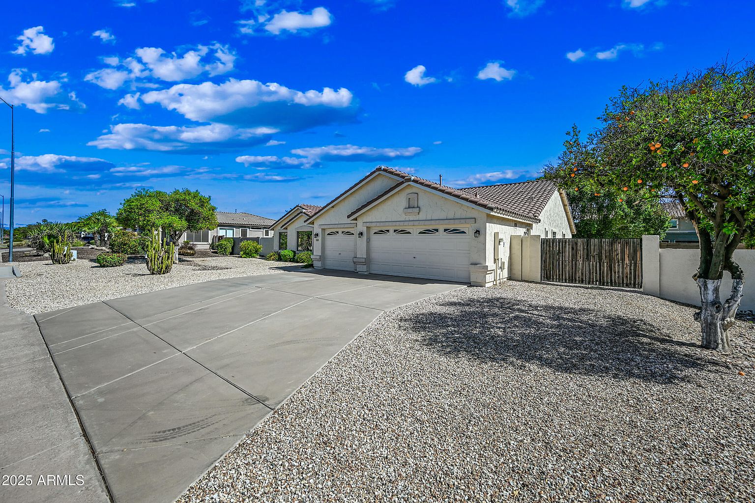 4463 E Downing Cir Mesa, AZ 85205 photo 2