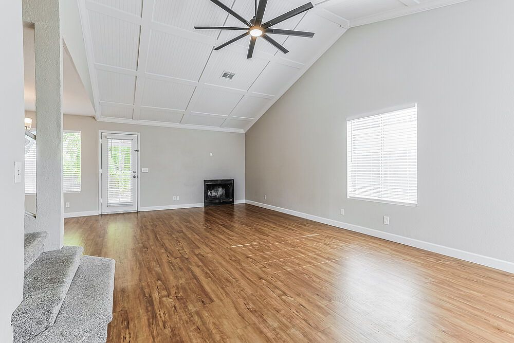 441 S Maple photo 5