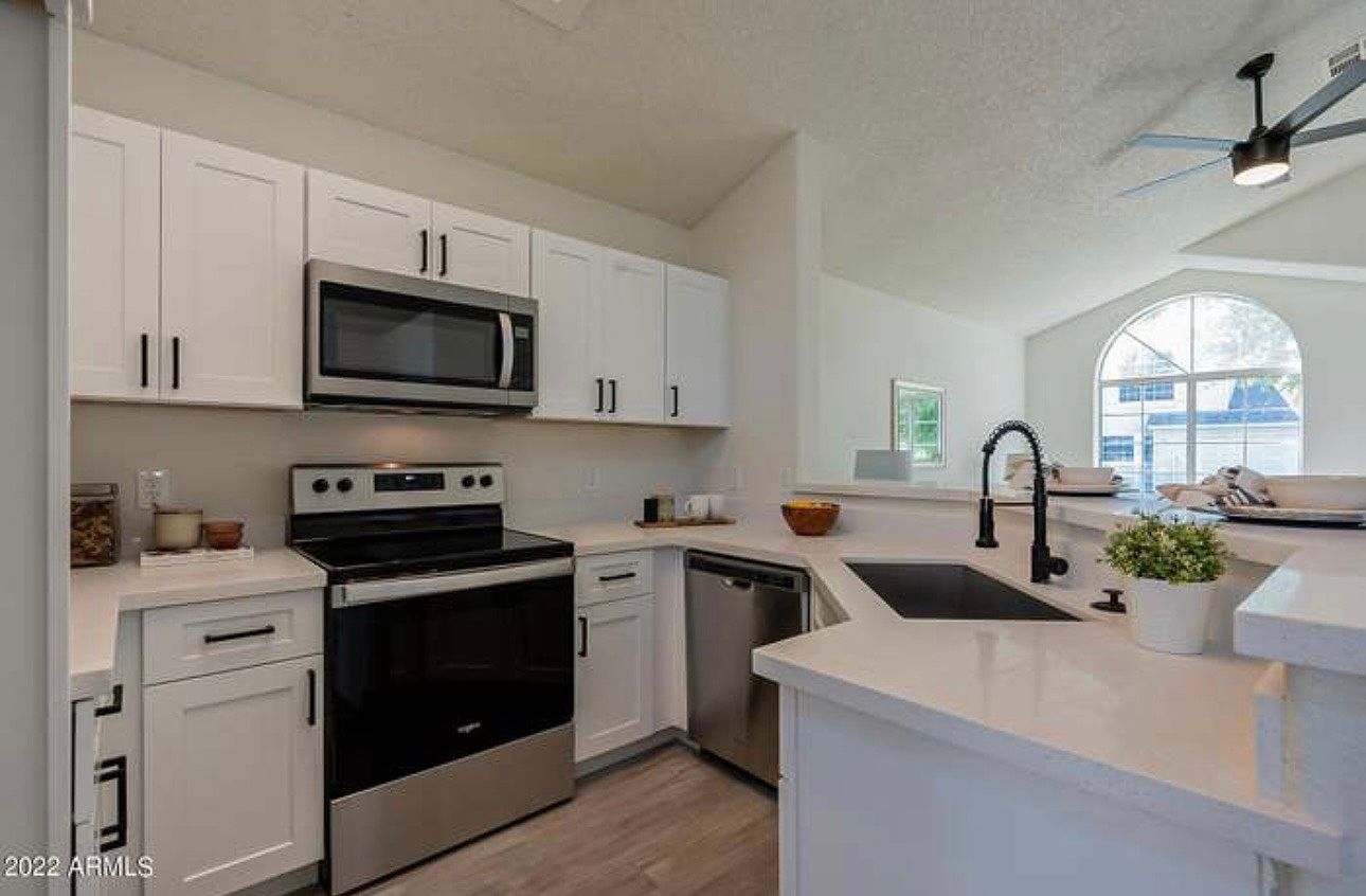 441 S Maple photo 2