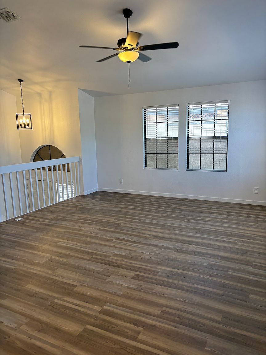 921 S Val Vista Dr Mesa, AZ 85204 photo 2