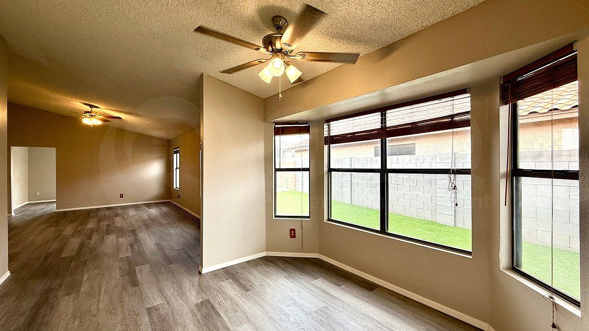1332 S Parkcrest photo 5