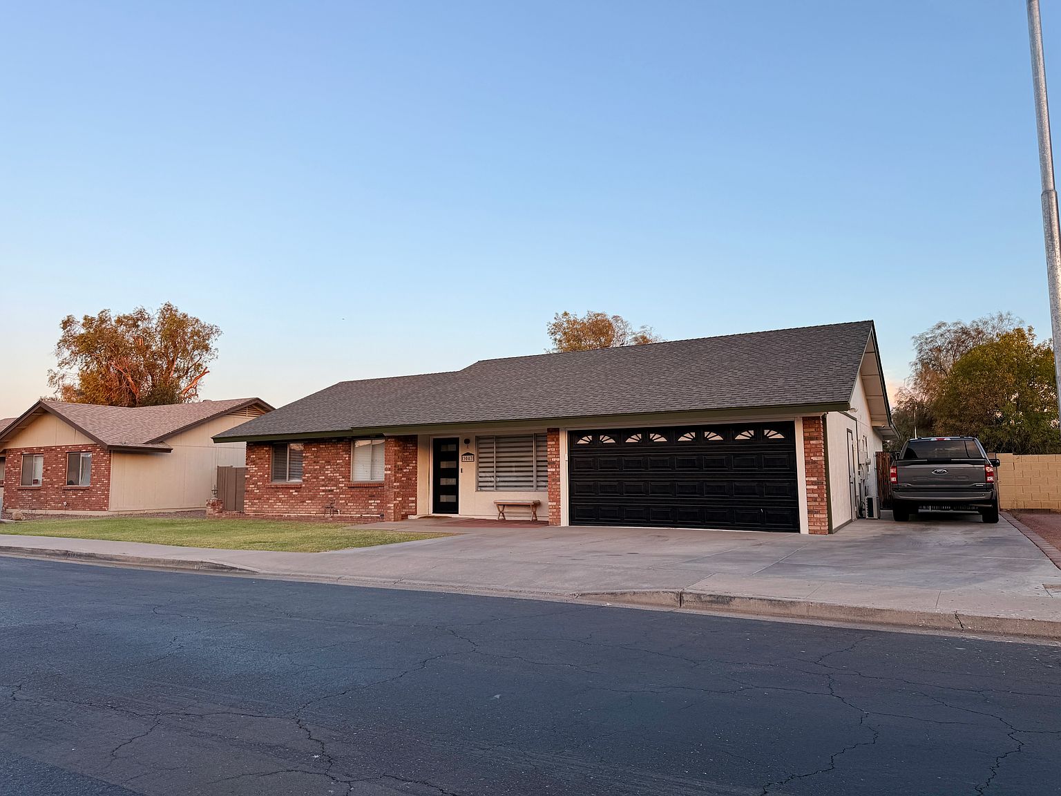 3047 E Garnet Ave photo 3