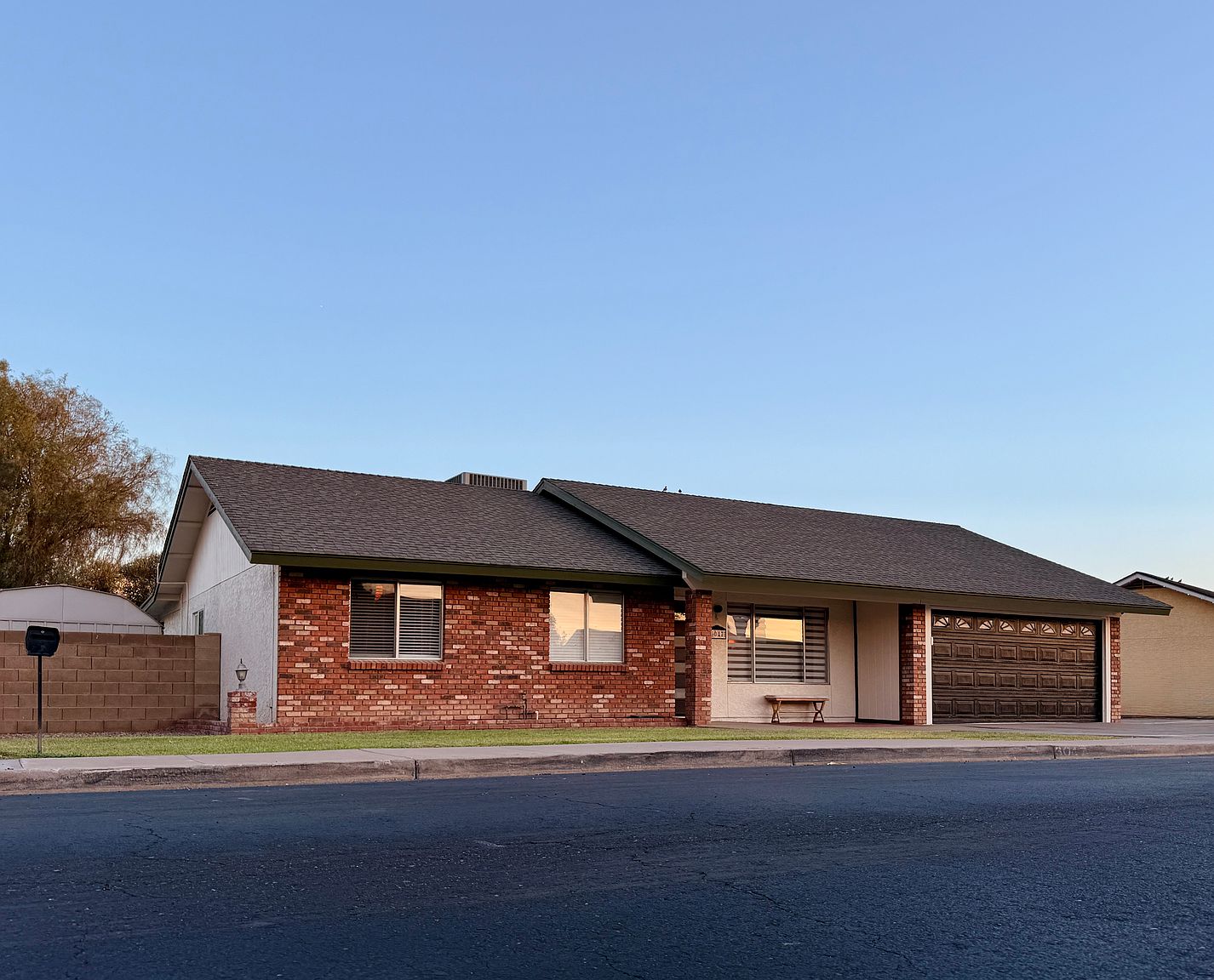 3047 E Garnet Ave photo 2