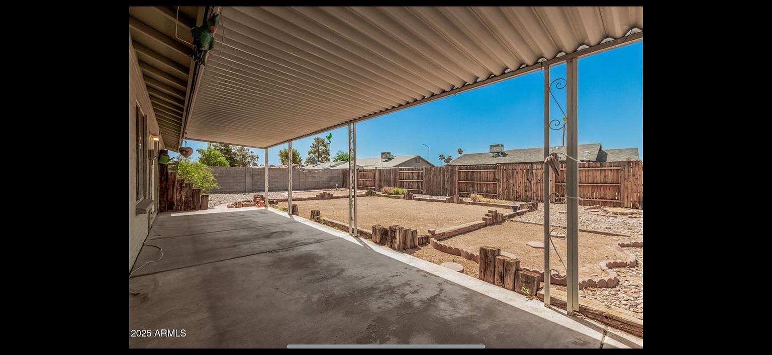 2447 E Holmes Ave photo 4