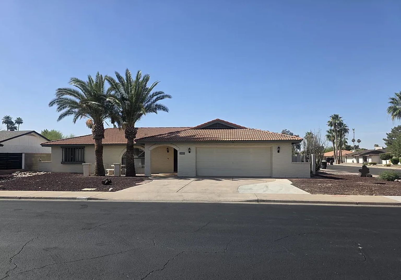 2409 E Jensen St Mesa, AZ 85213 photo 2