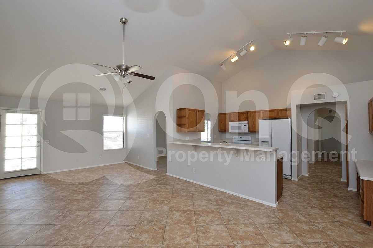 2808 E Nora St Mesa, AZ 85213 photo 3