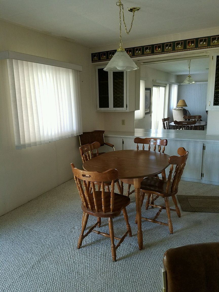 5826 E Leonora St photo 2