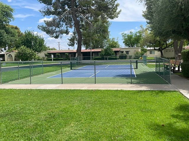 131 N Higley Rd photo 2