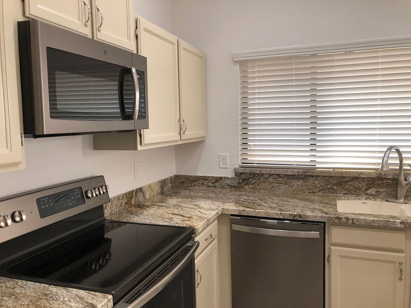 2343 Leisure World Mesa, AZ 85206 photo 4
