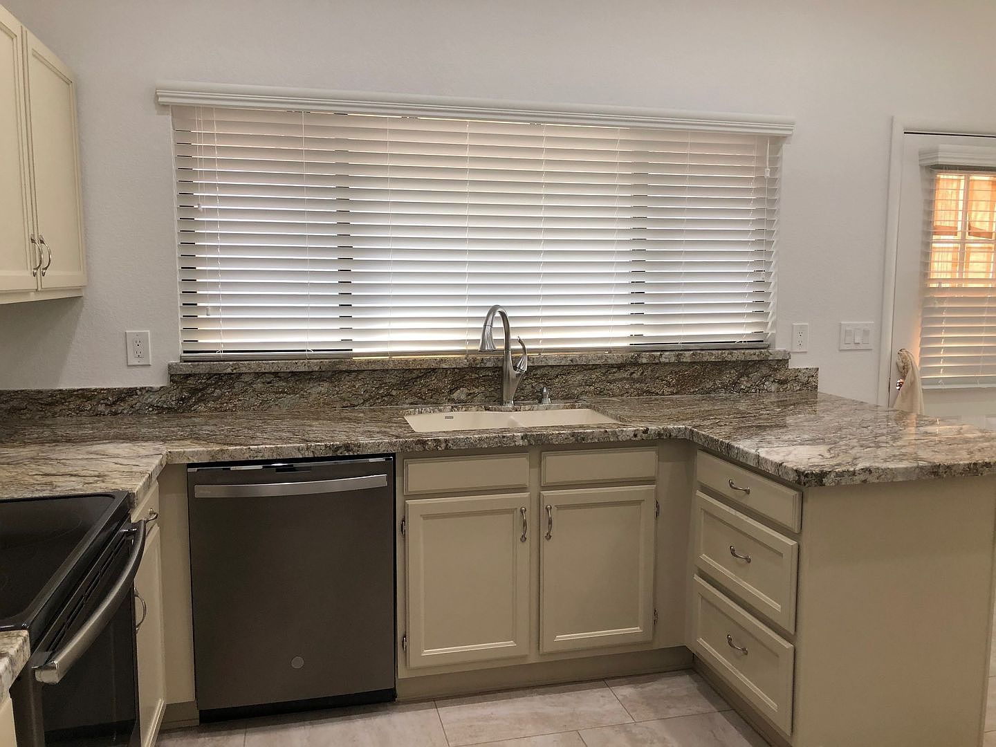 2343 Leisure World Mesa, AZ 85206 photo 5
