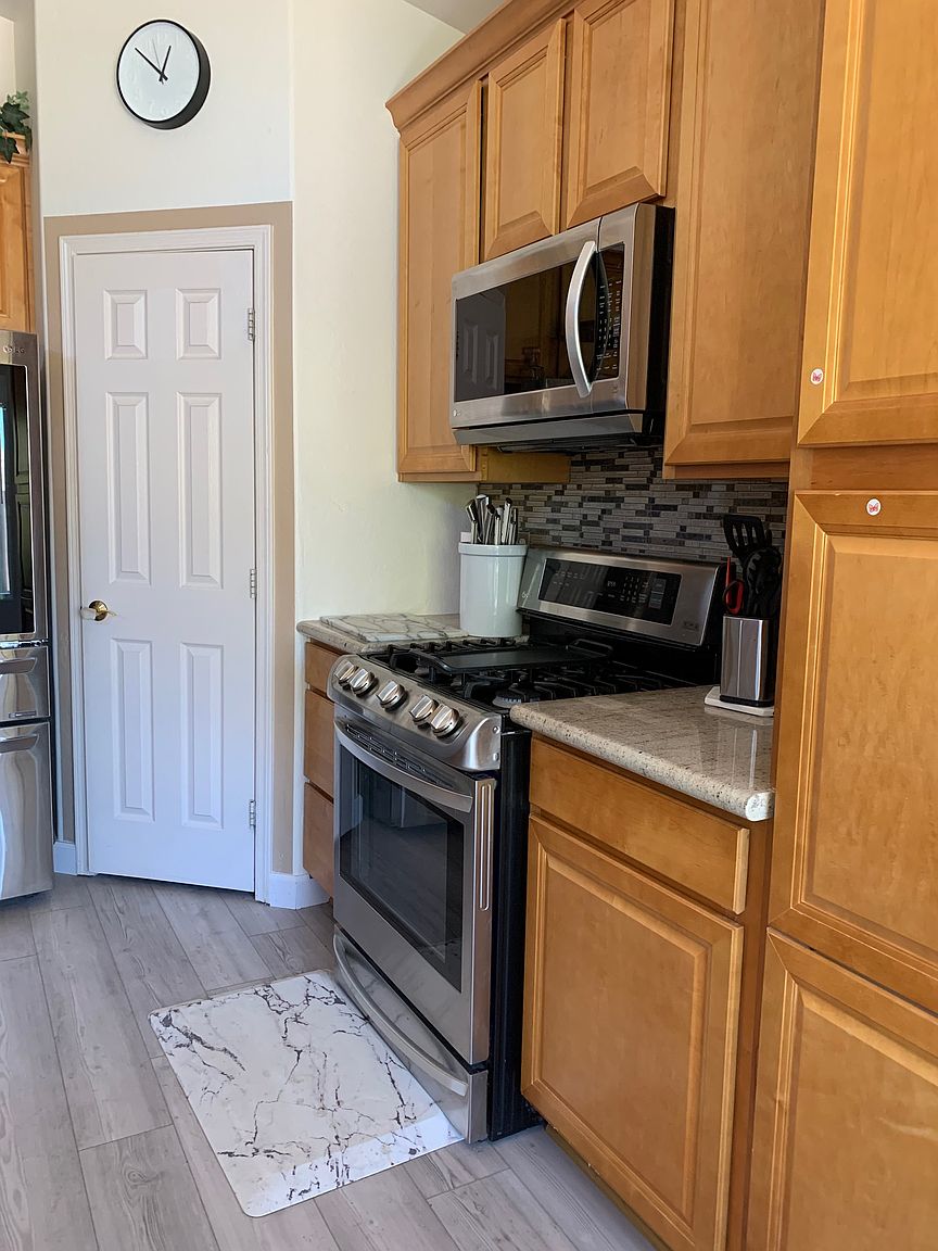 6164 E Virginia St photo 2