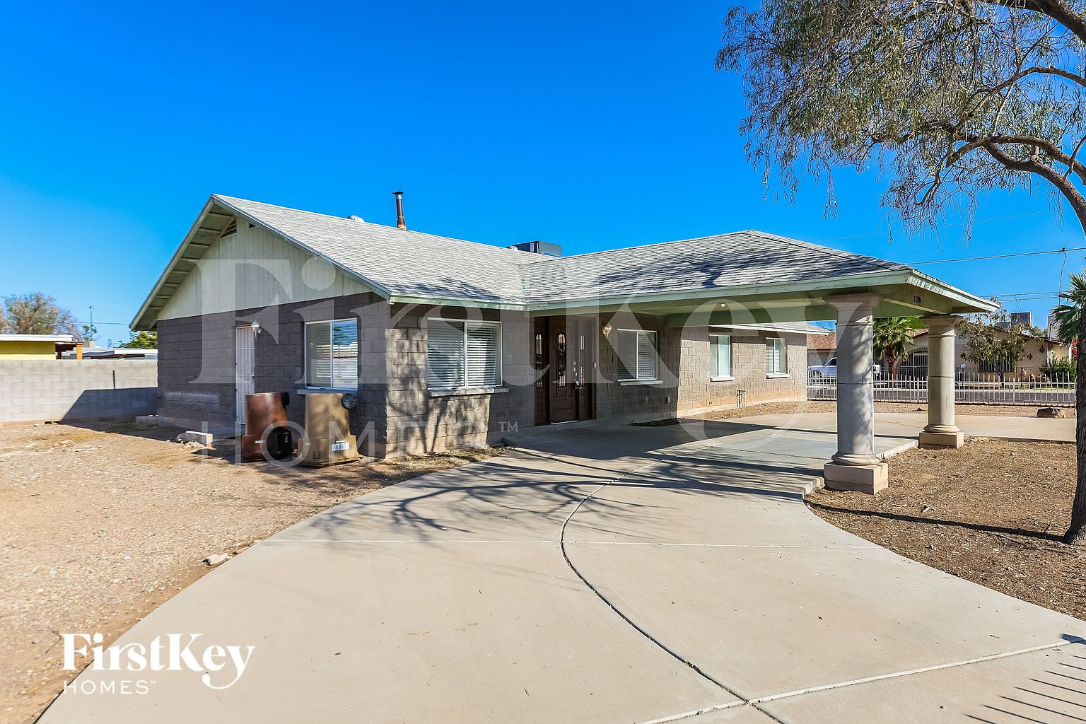 11740 N 80th Dr photo 4