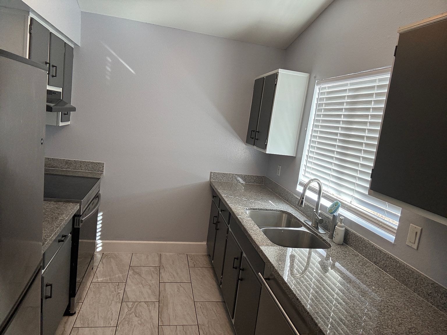 8134 W Desert Cove Ave photo 3