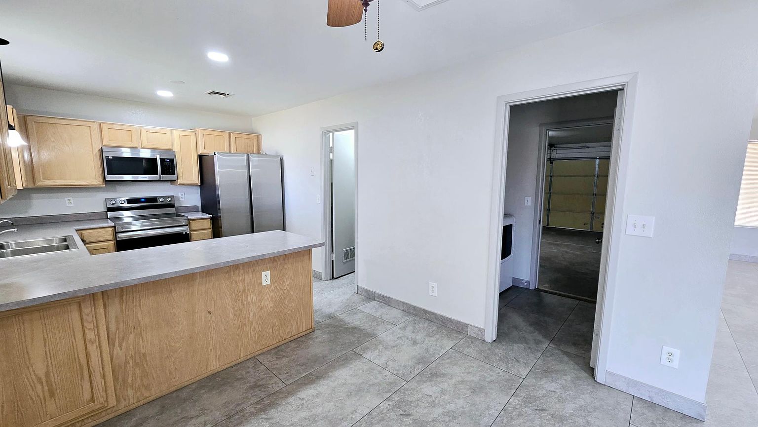 11240 N 79th Ave photo 3