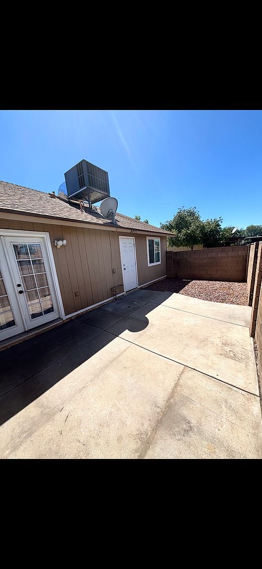 8931 W Desert Jewel Dr photo 2