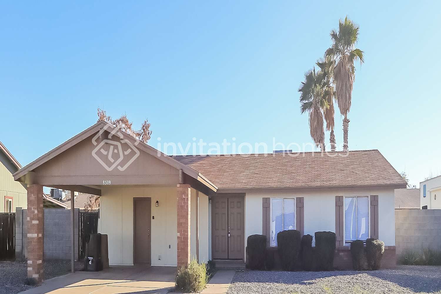 8509 W Golden Ln Peoria, AZ 85345 photo 2