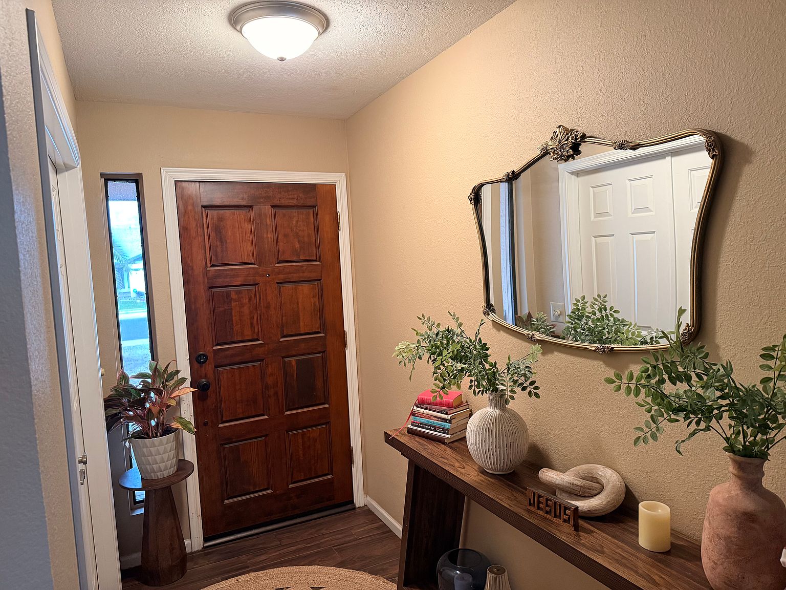 8802 W Orchid Ln photo 3