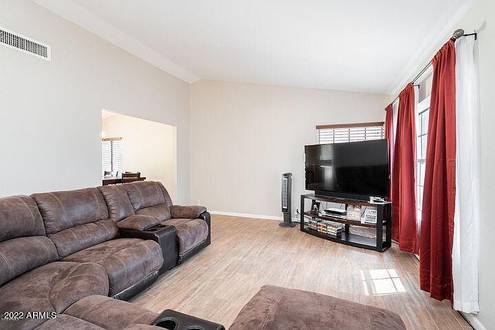 8826 W Diana Ave Peoria, AZ 85345 photo 5
