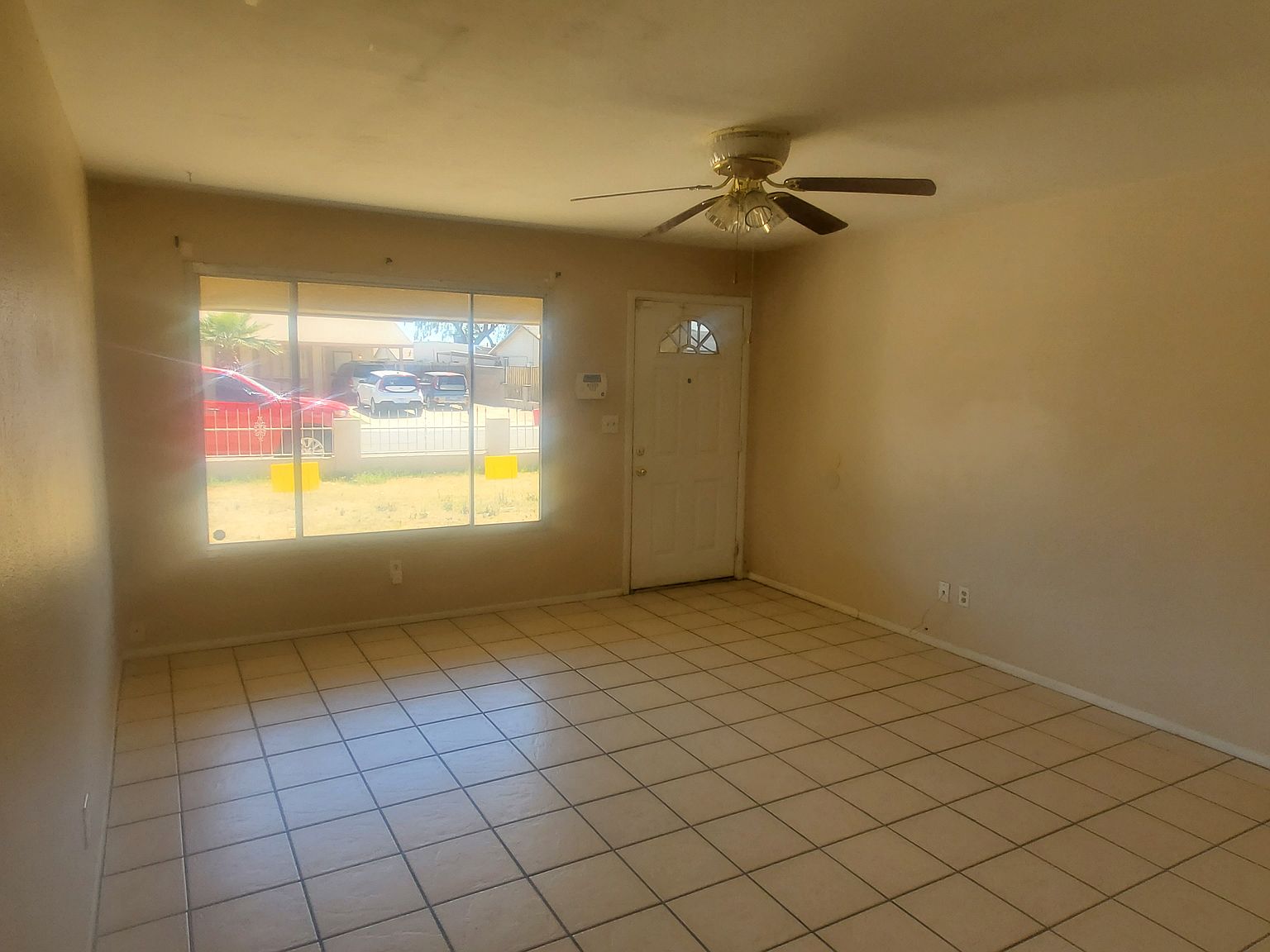 8822 W Sahuaro Dr photo 3