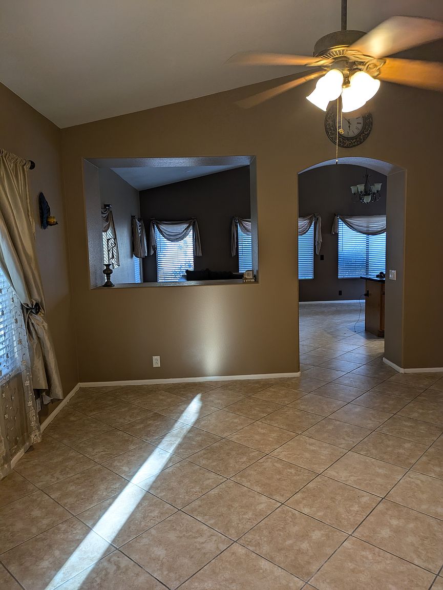 11845 N 88th Ln photo 4