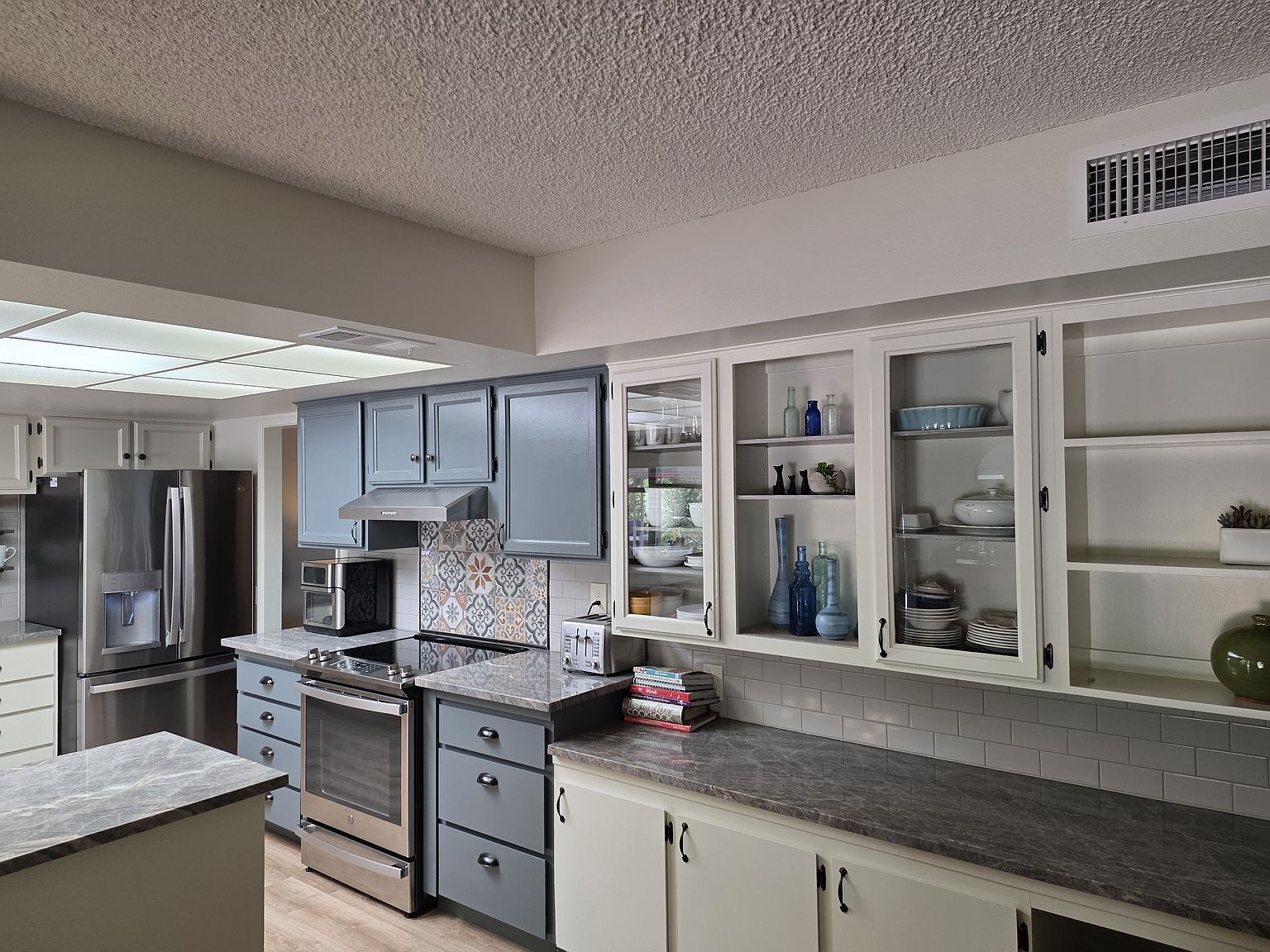 9715 W Riviera Dr photo 2