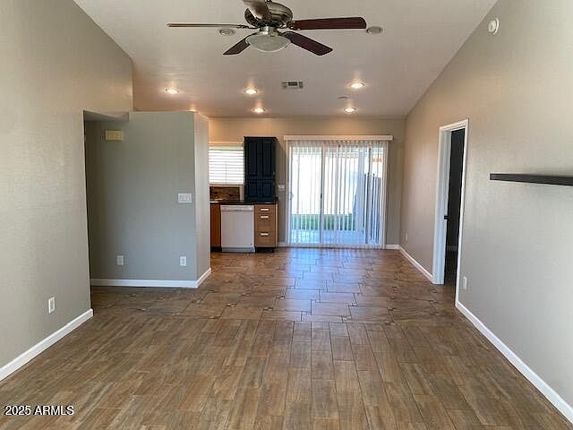 9342 W Mission Ln photo 3