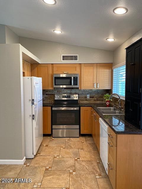 9342 W Mission Ln photo 5