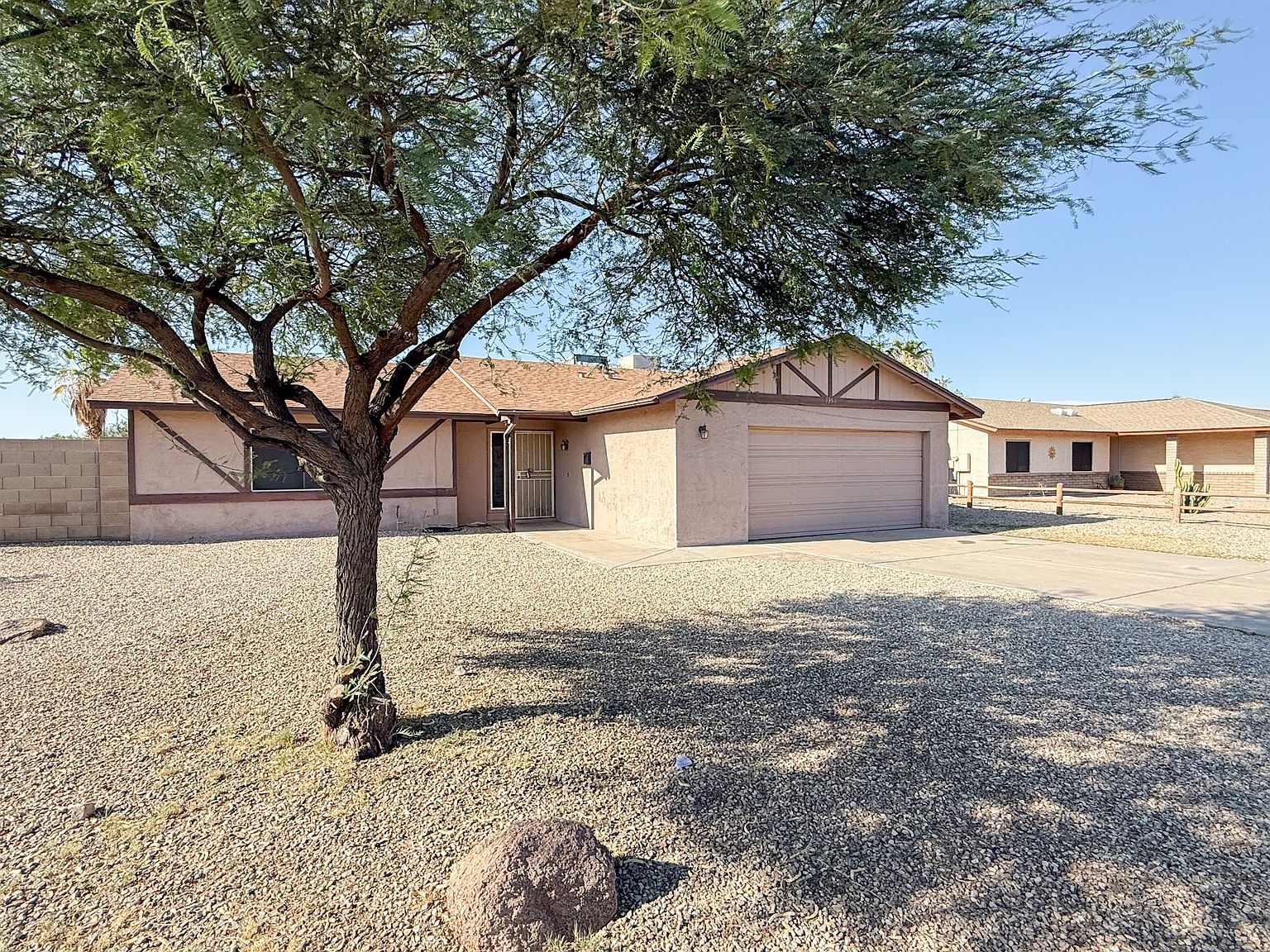 9358 W Sanna St Peoria, AZ 85345 photo 2