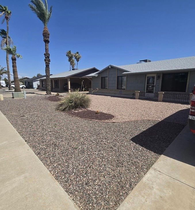 10521 W Loma Ln Peoria, AZ 85345 photo 2