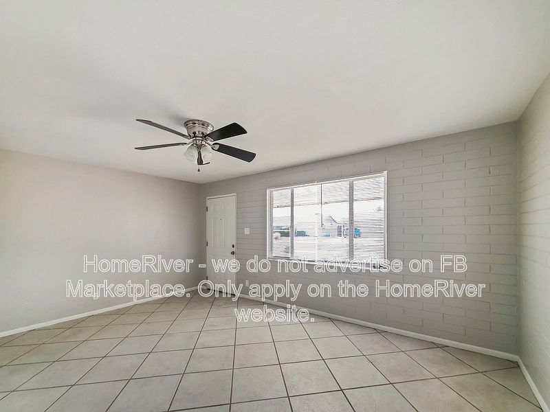 11211 W Missouri Ave photo 4